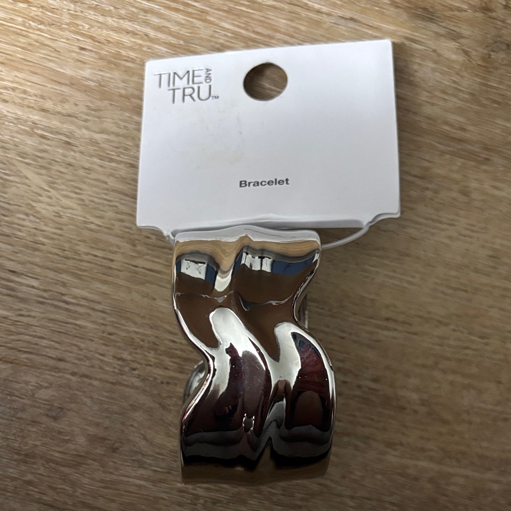 Time and Tru Polished Silver Curved Cuff Bracelet
